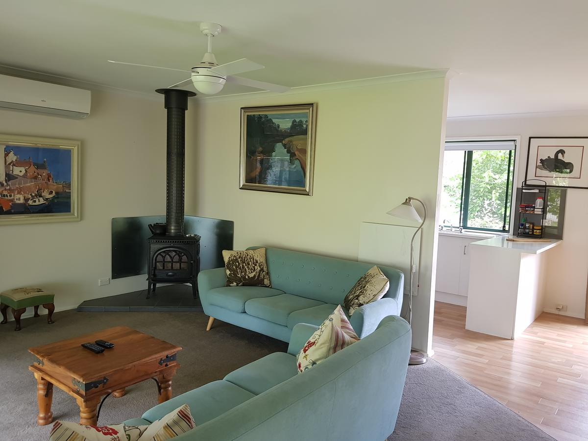 เอมิส เฮาส์ Bed & Breakfast Auburn ภายนอก รูปภาพ